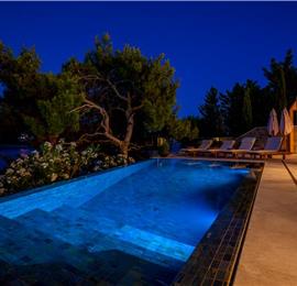 4 Bedroom Villa with Pool, Sumartin, sleeps 8